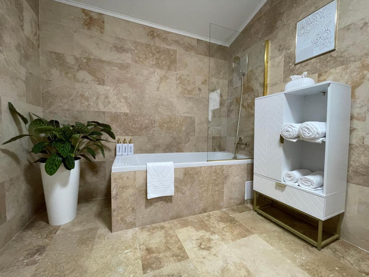Florilor Ii Apartment